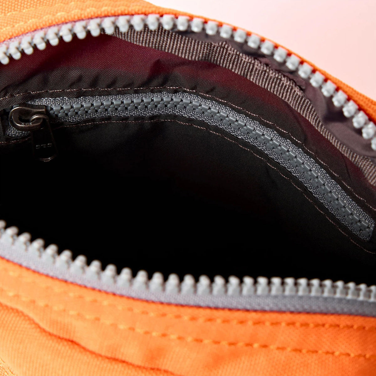 Bond crossbody bag