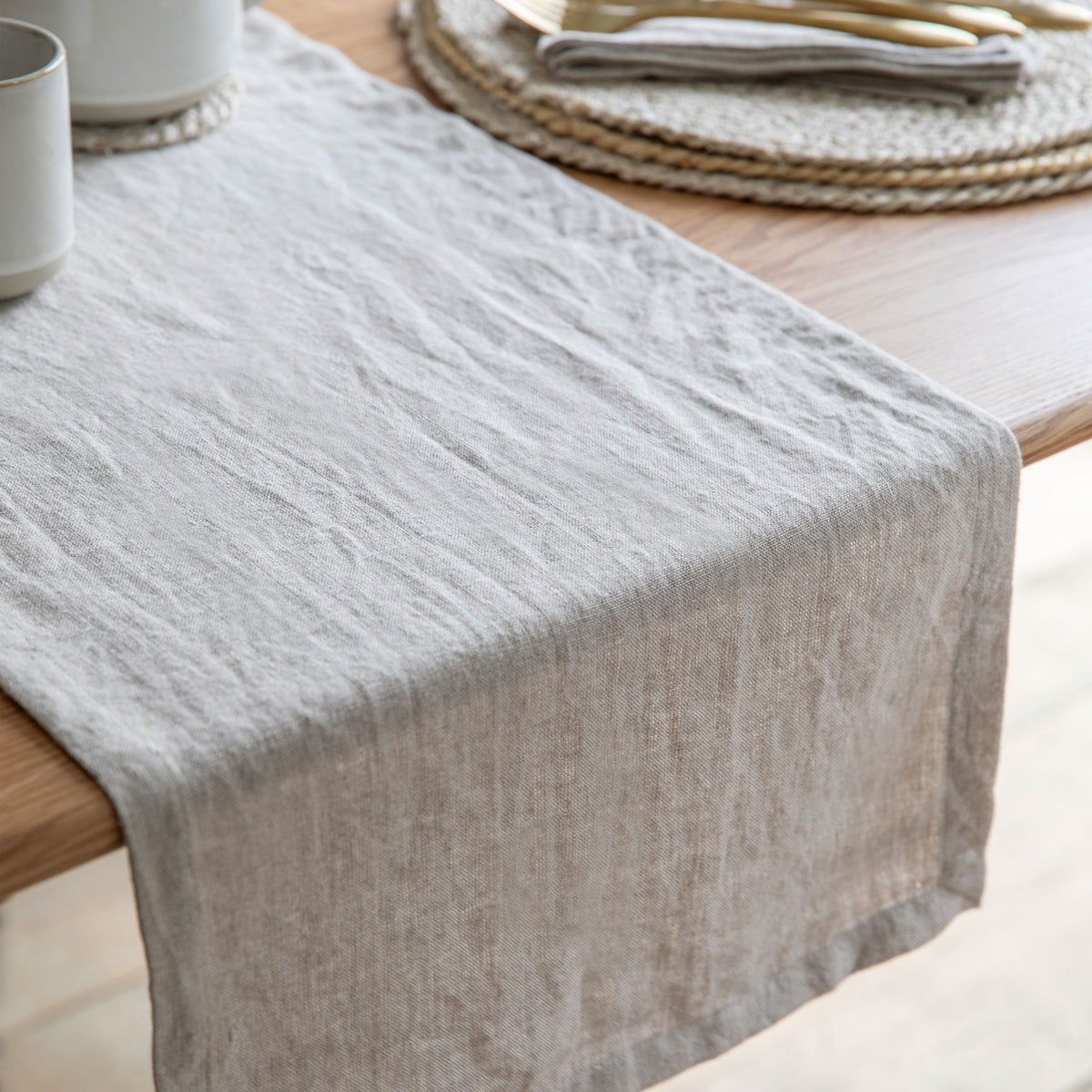 Classic table runner linen natural