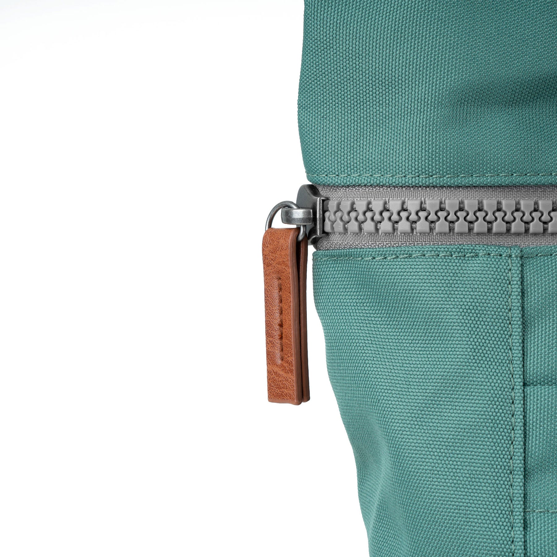 Finchley A backpack sage