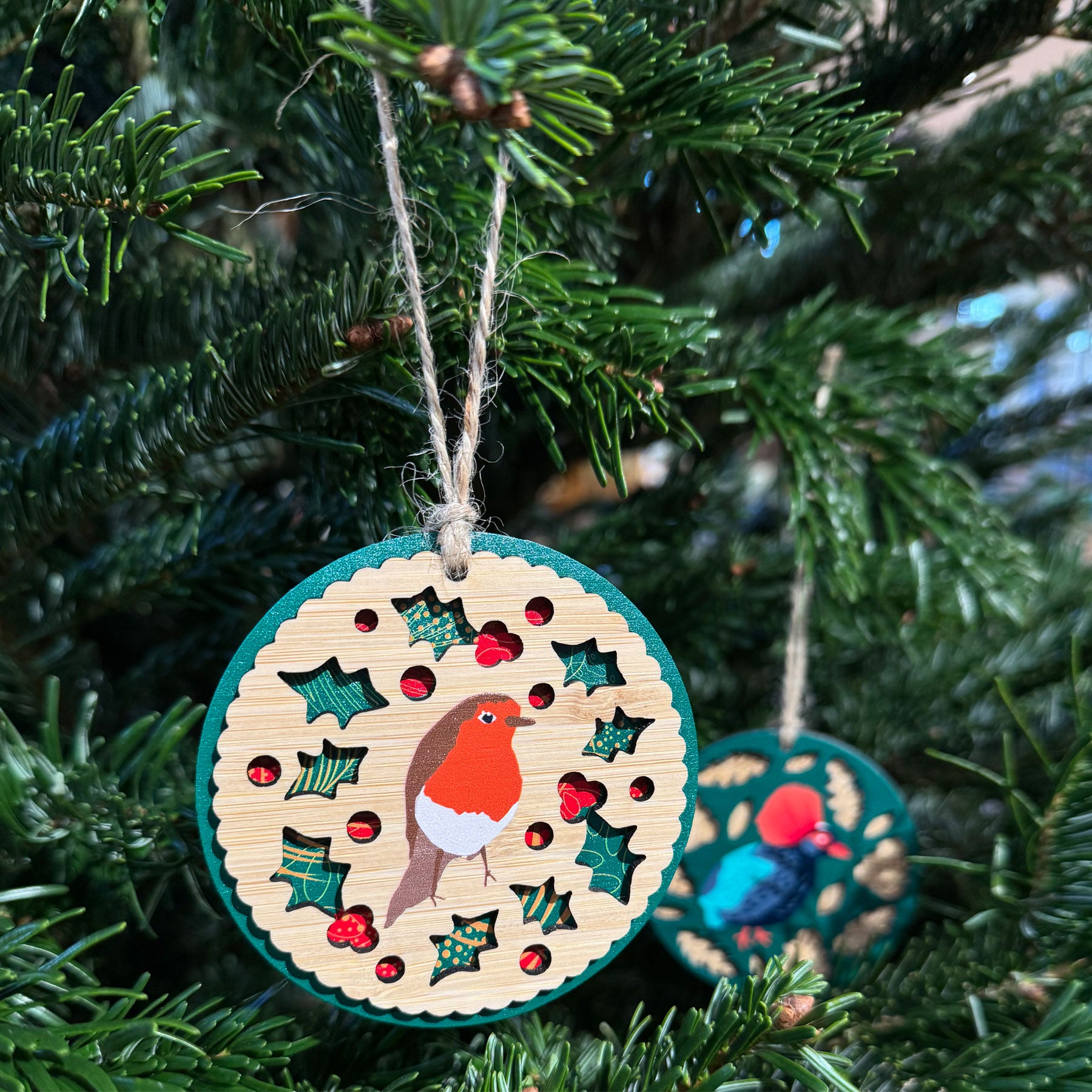 Robin bamboo hanging decoration