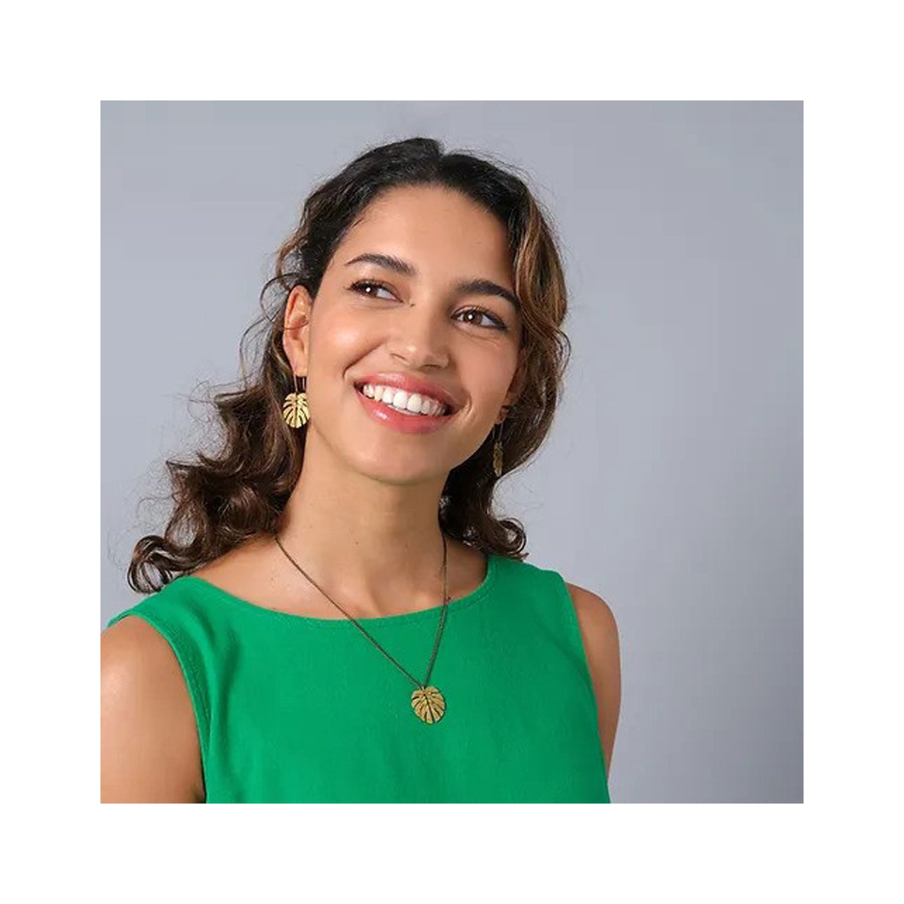 Tropical leaf pendent small