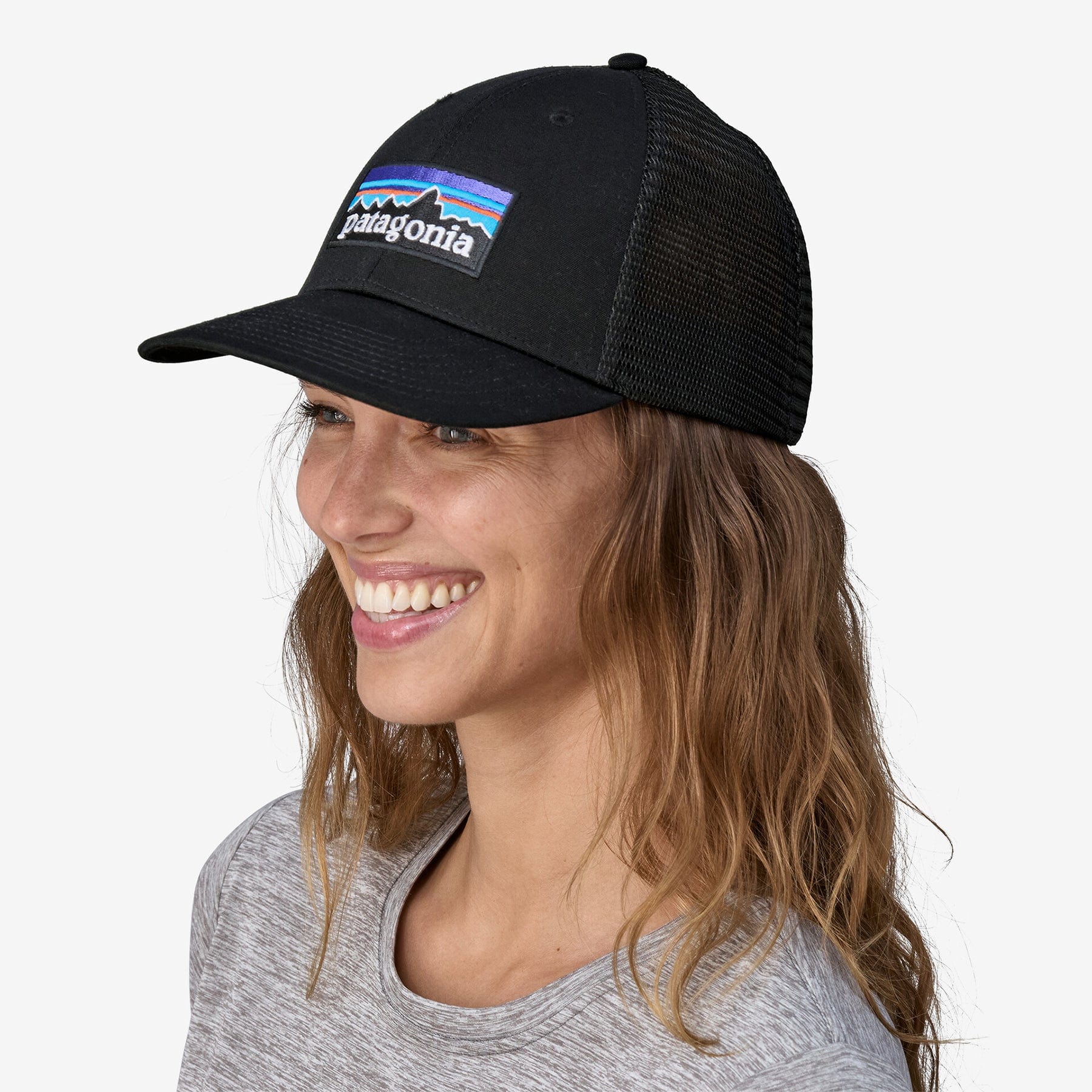 P6 logo lopro trucker hat