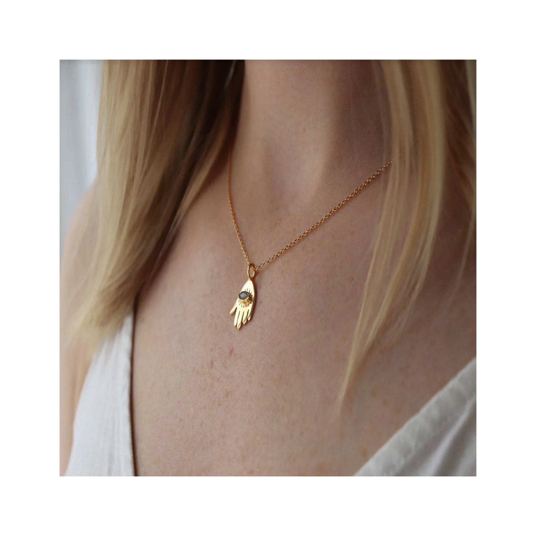 Asha necklace with labradorite stone gold