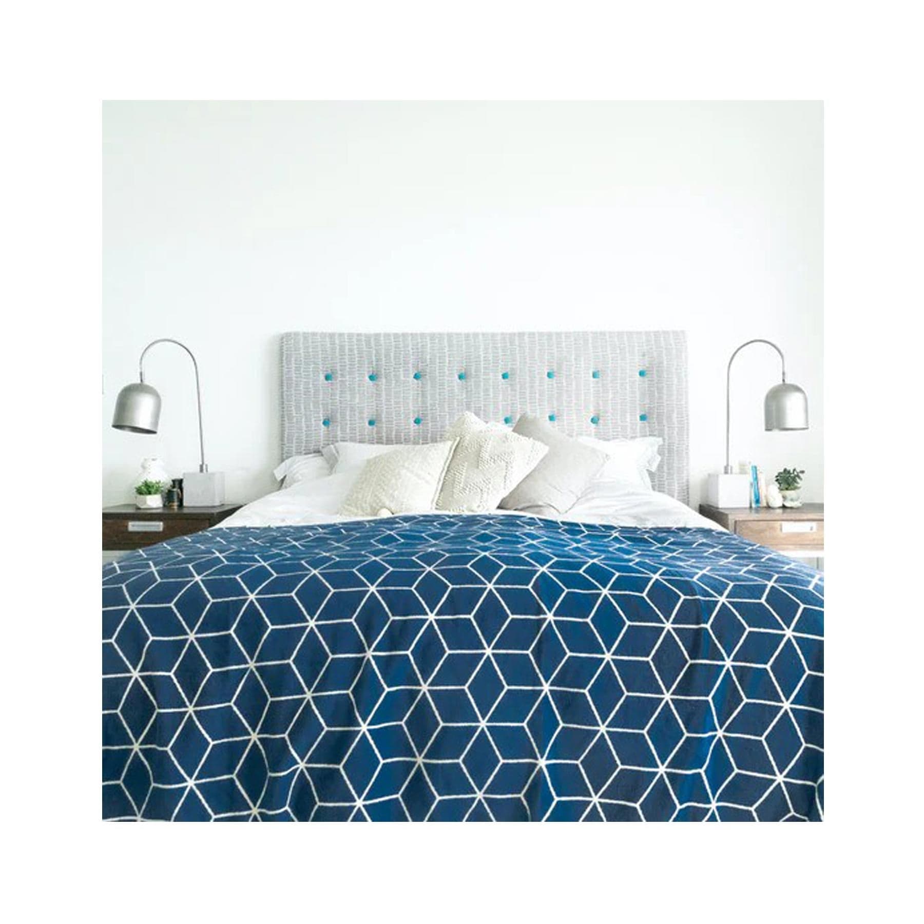 Blue geometric recycled cotton blanket