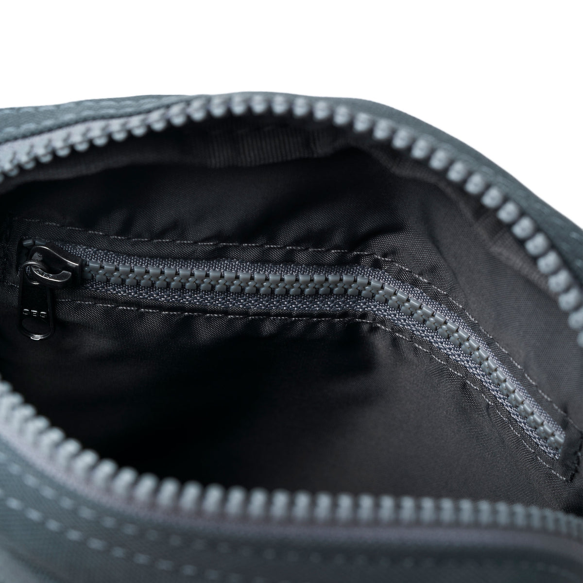 Bond crossbody bag
