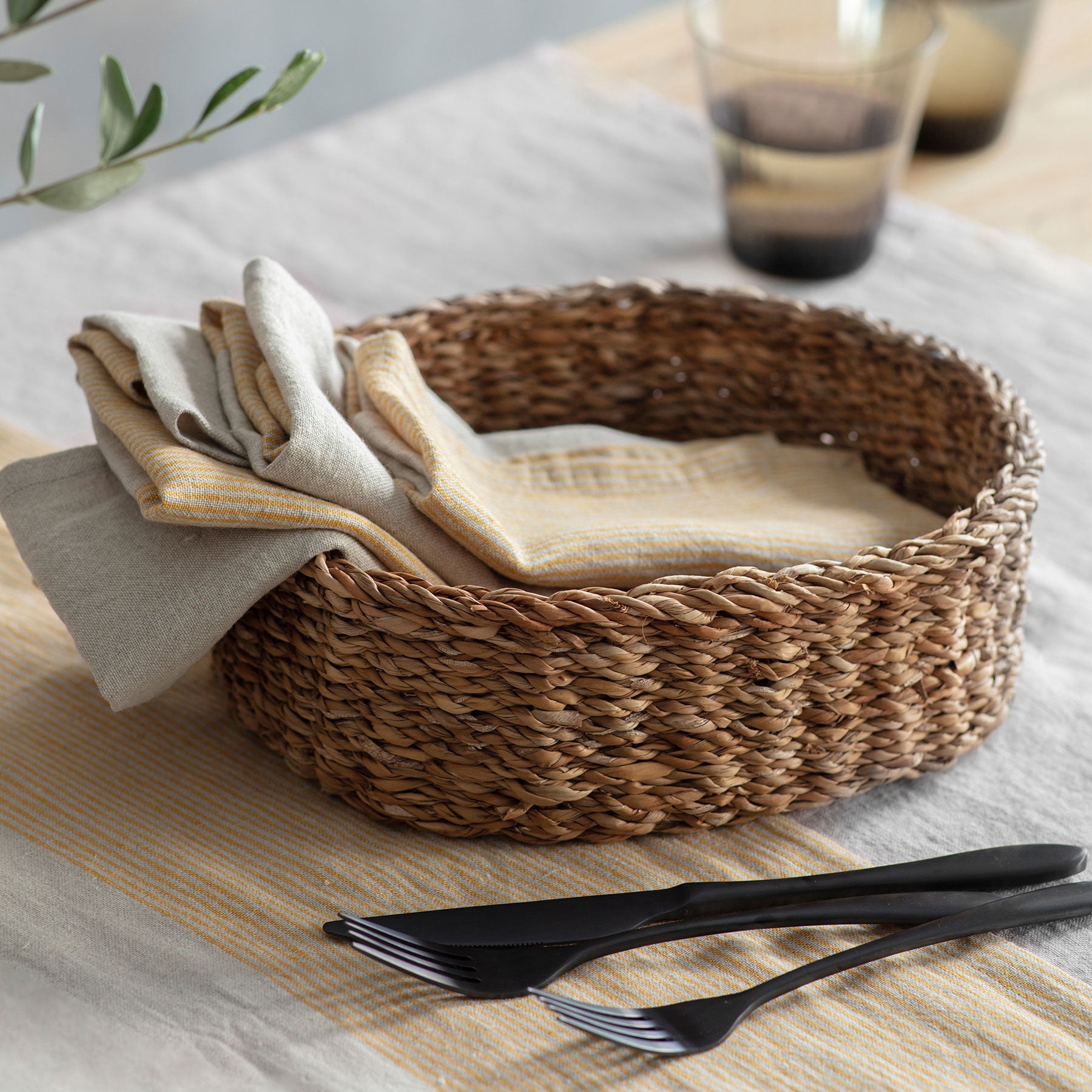 Brading round basket natural