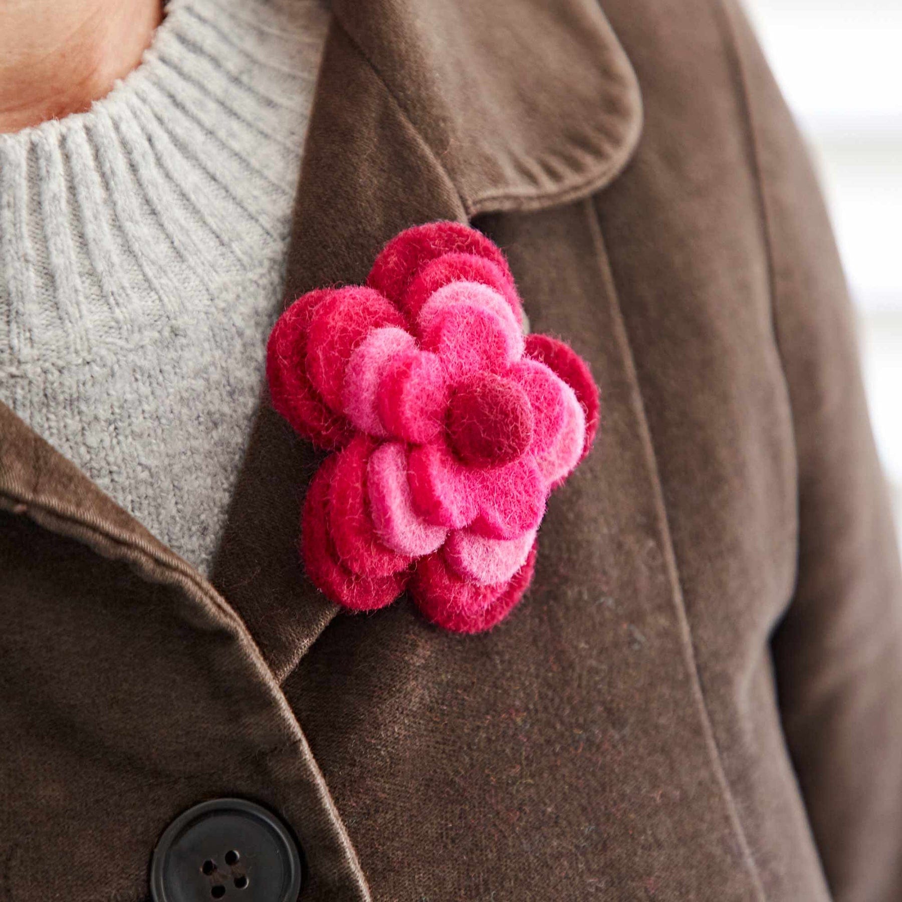 Felt 4 flower brooch (sold singly)