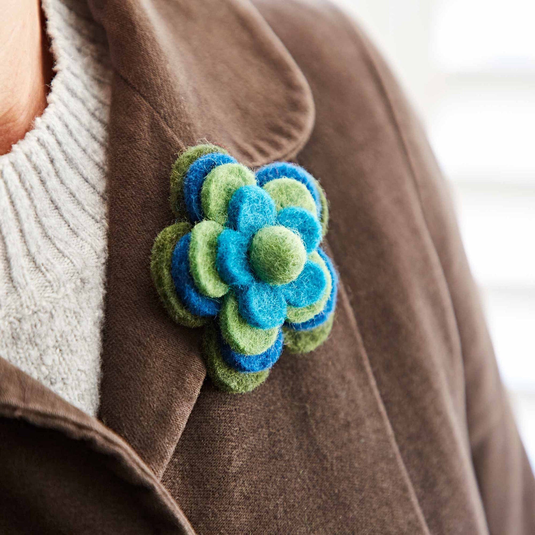 Felt 4 flower brooch (sold singly)