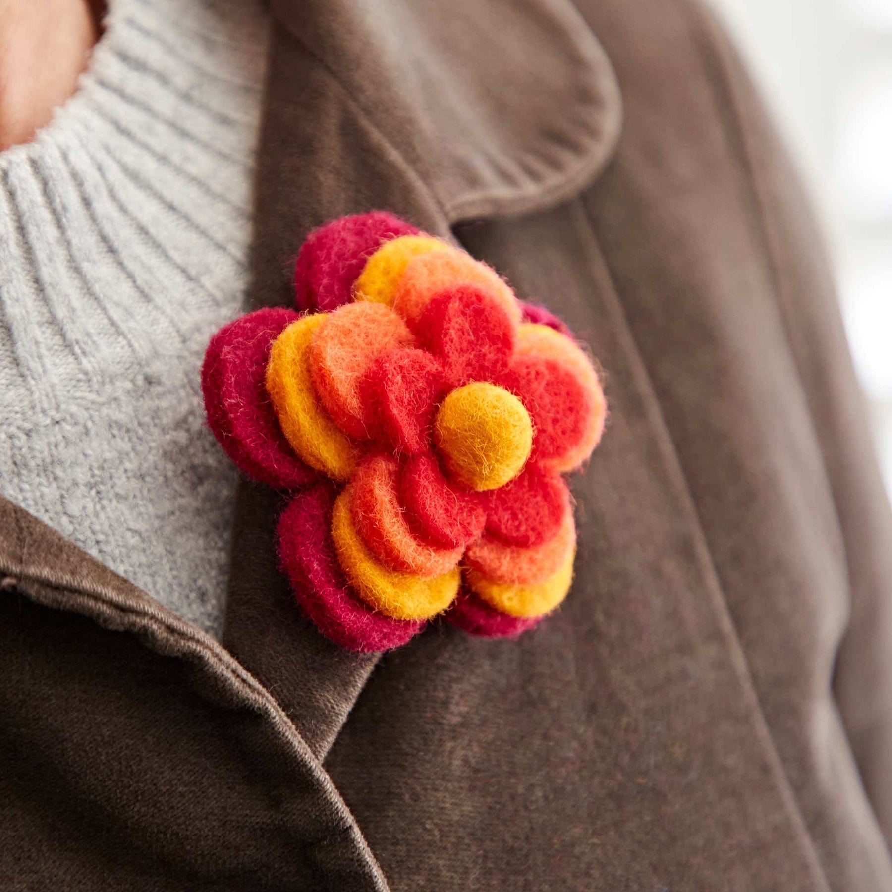 Felt 4 flower brooch (sold singly)