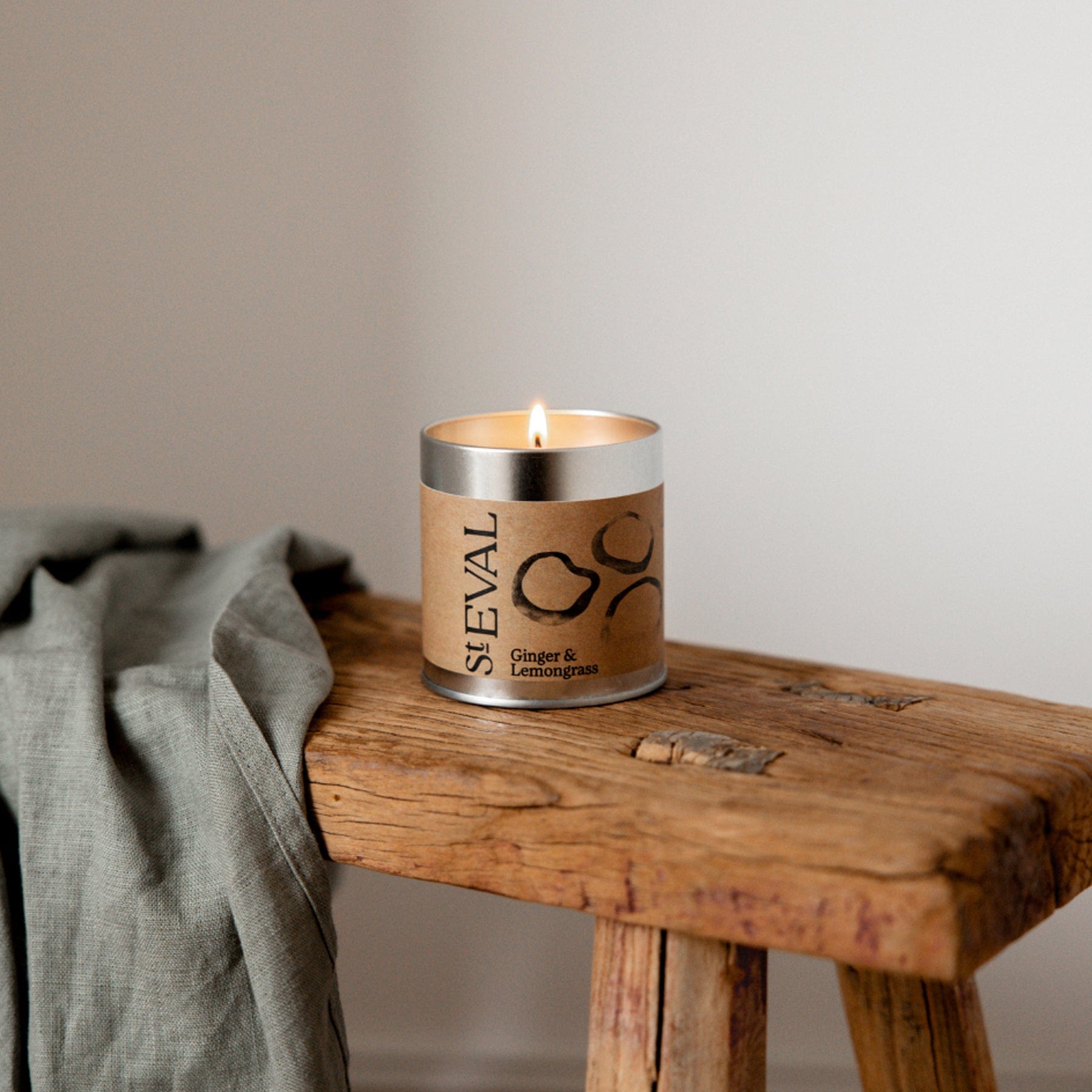 Ginger & lemongrass scented tin candle