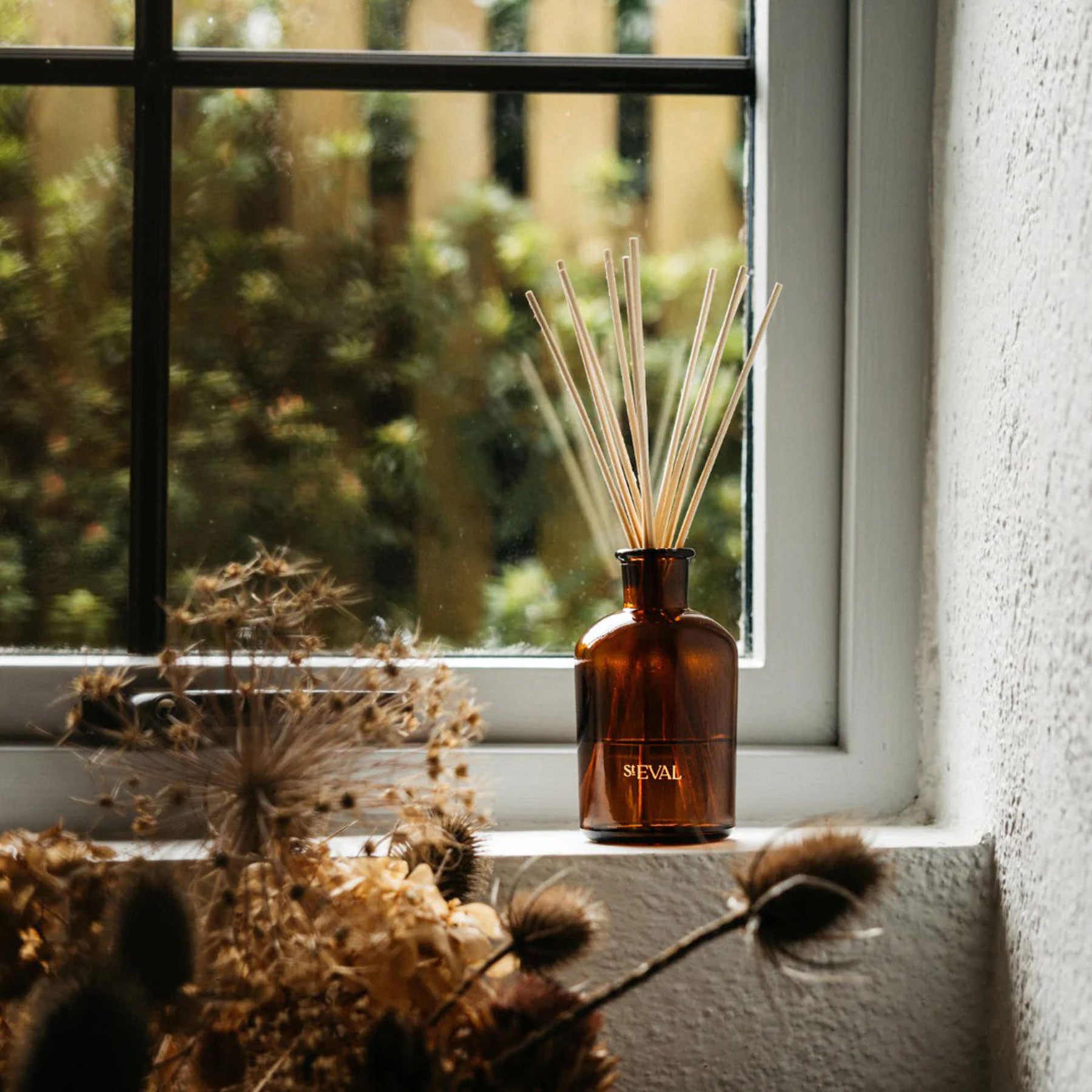 Hawthorn & berries reed diffuser