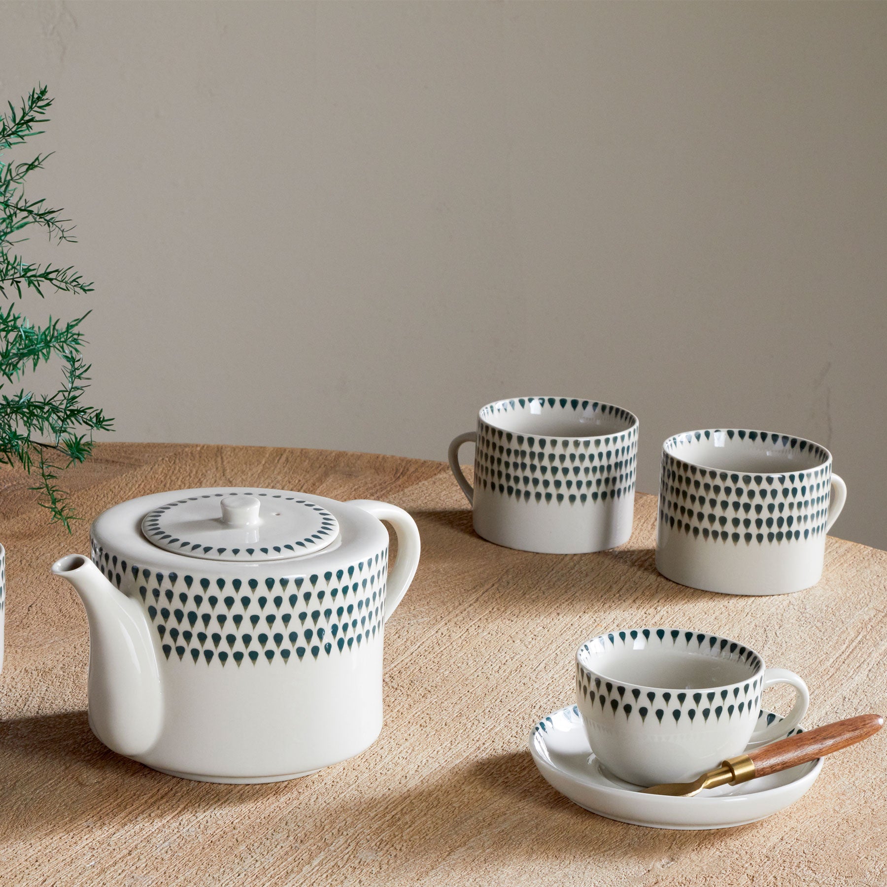 Juniper drop cup & saucer
