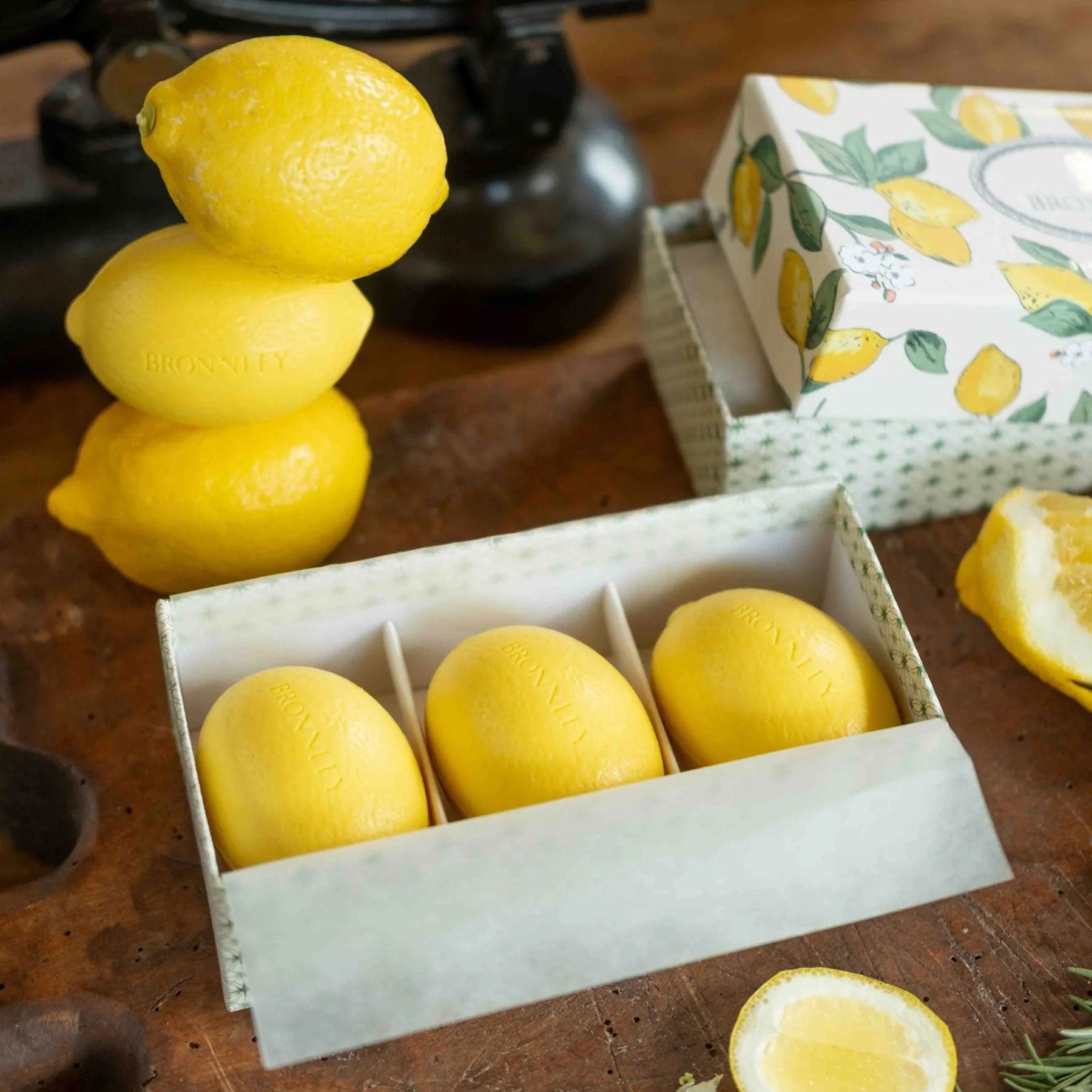 Lemon soap in gift box (3 x 100g)