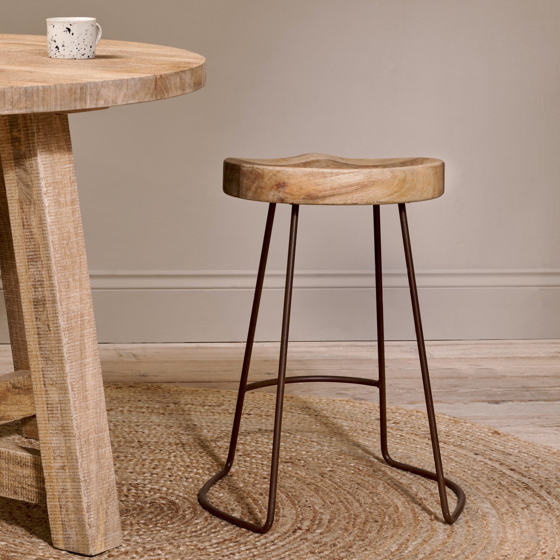 Loko mango wood stool