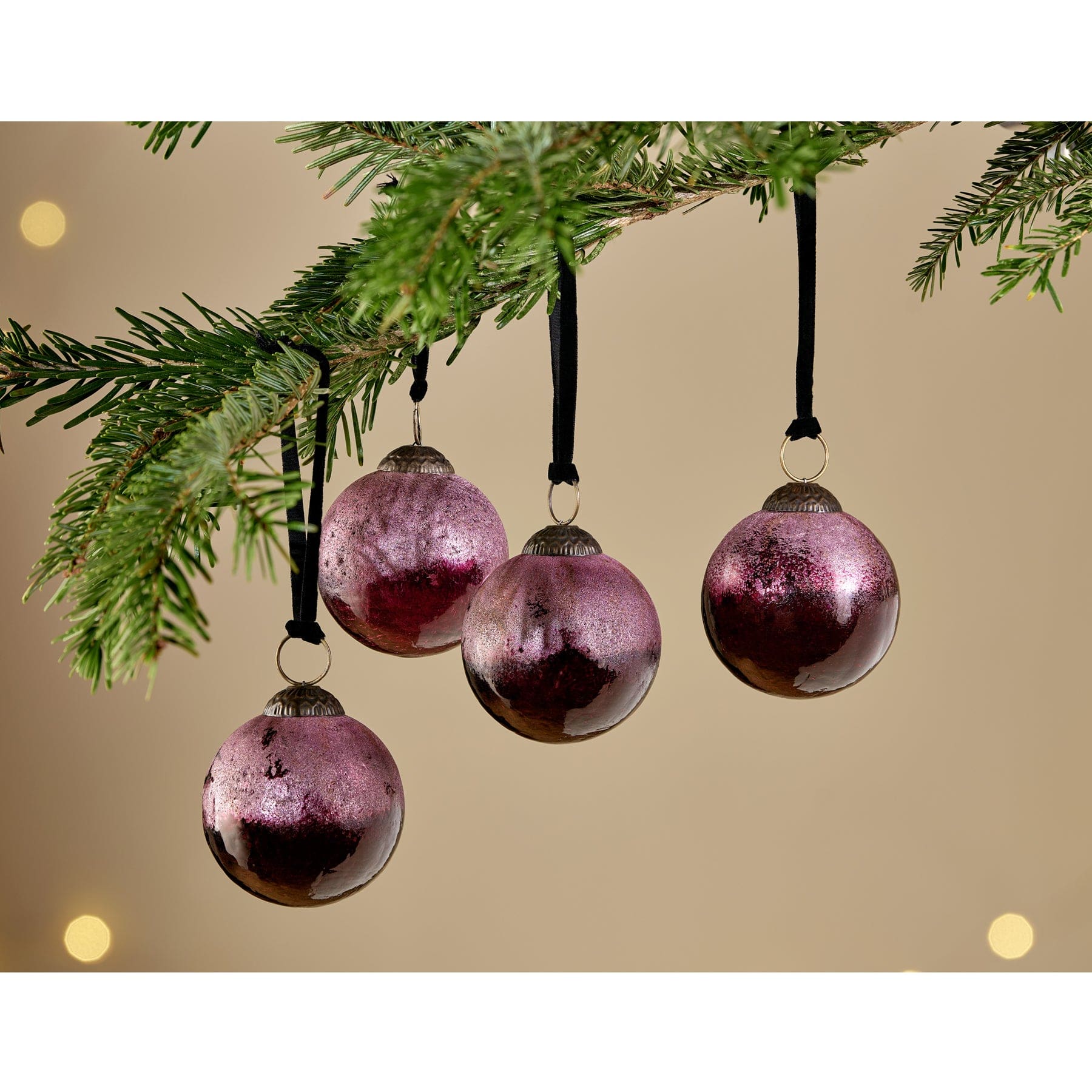 Pannee round bauble ruby