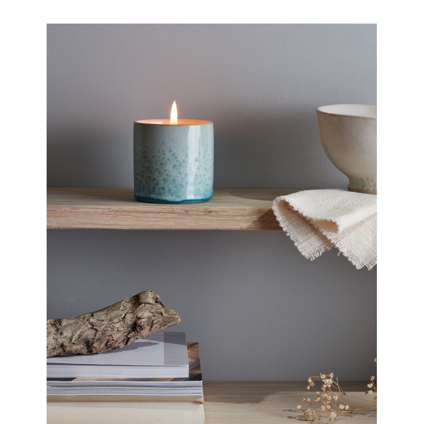 Wild gorse scented sea & shore pot candle