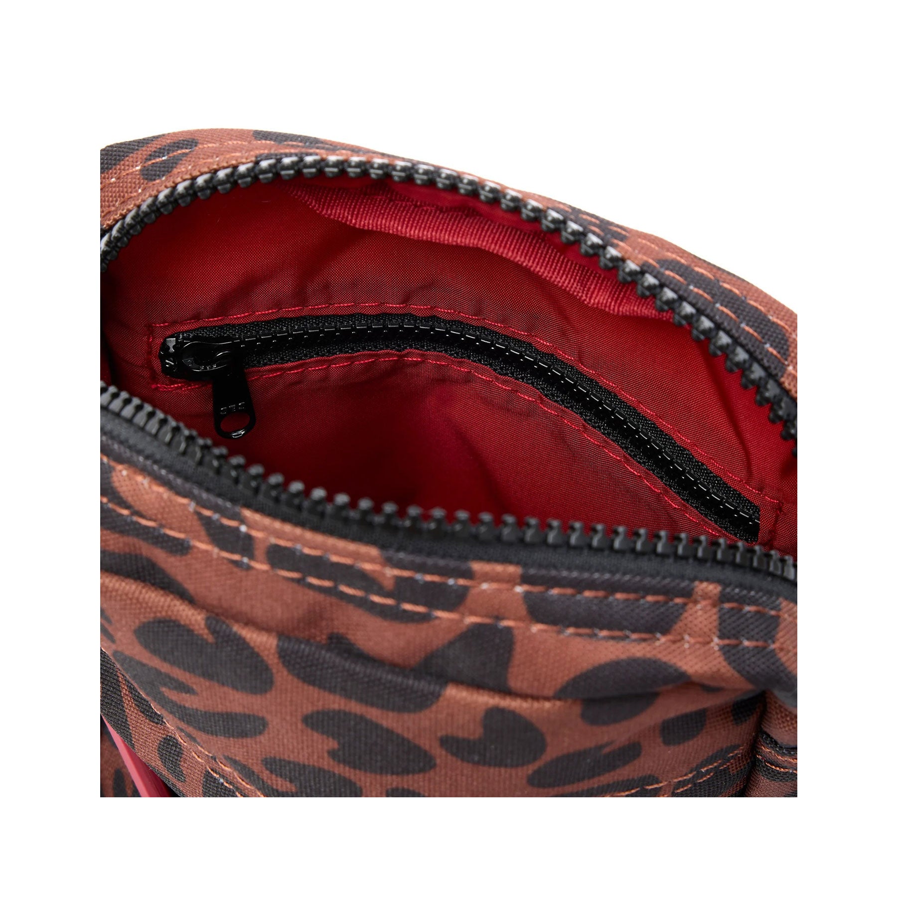 Bond crossbody scarlet leopard
