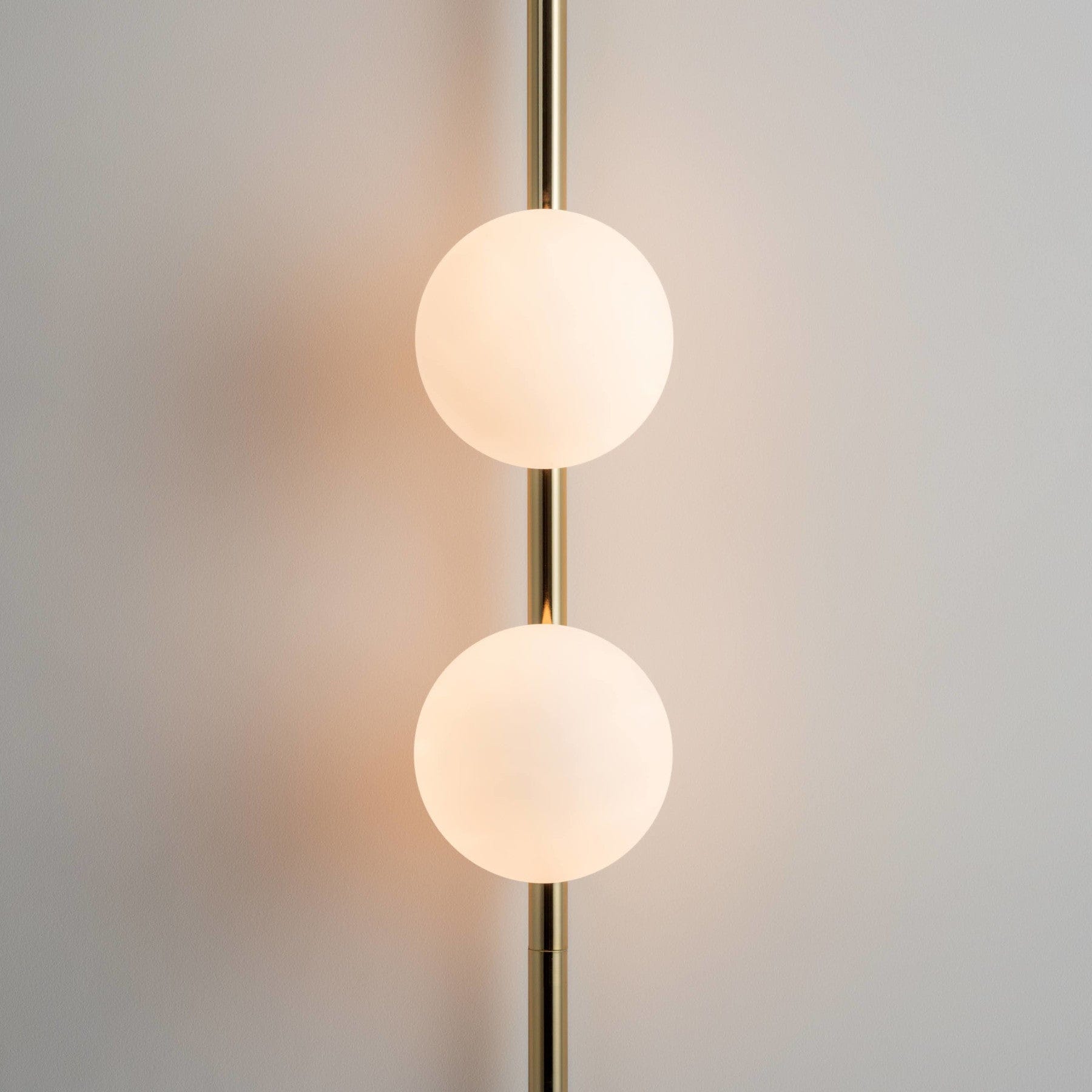 Bar opal ball wall light