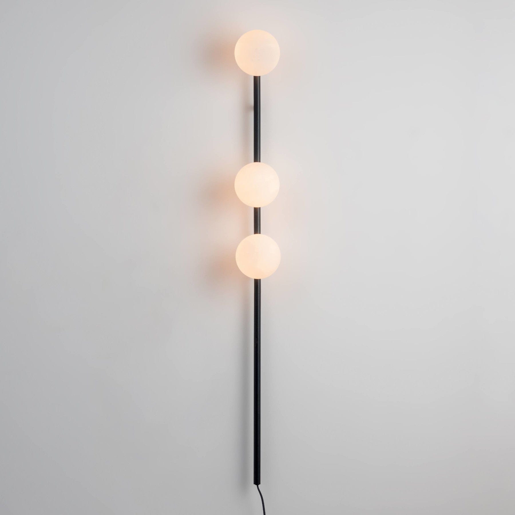 Bar opal ball wall light