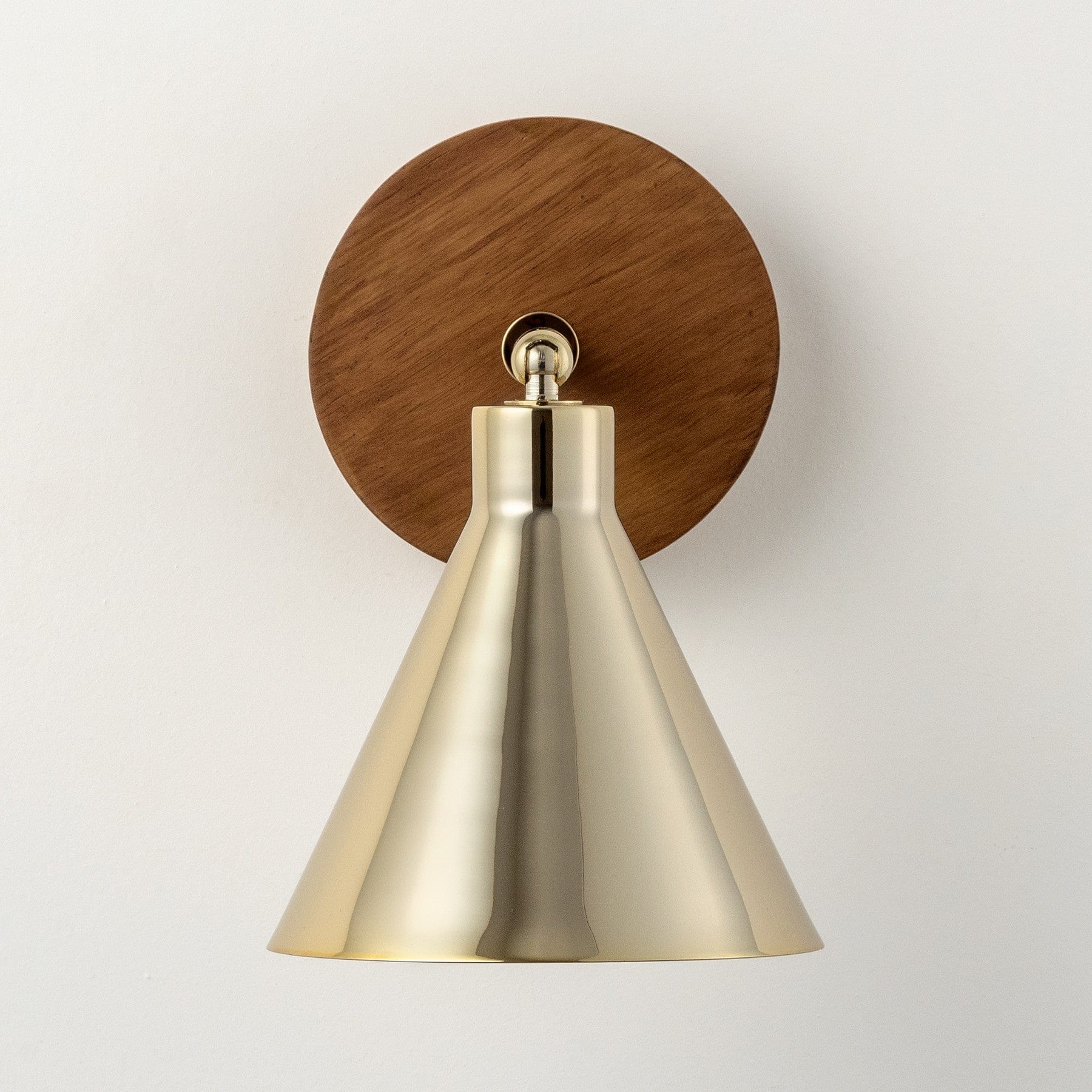 Cone wall light