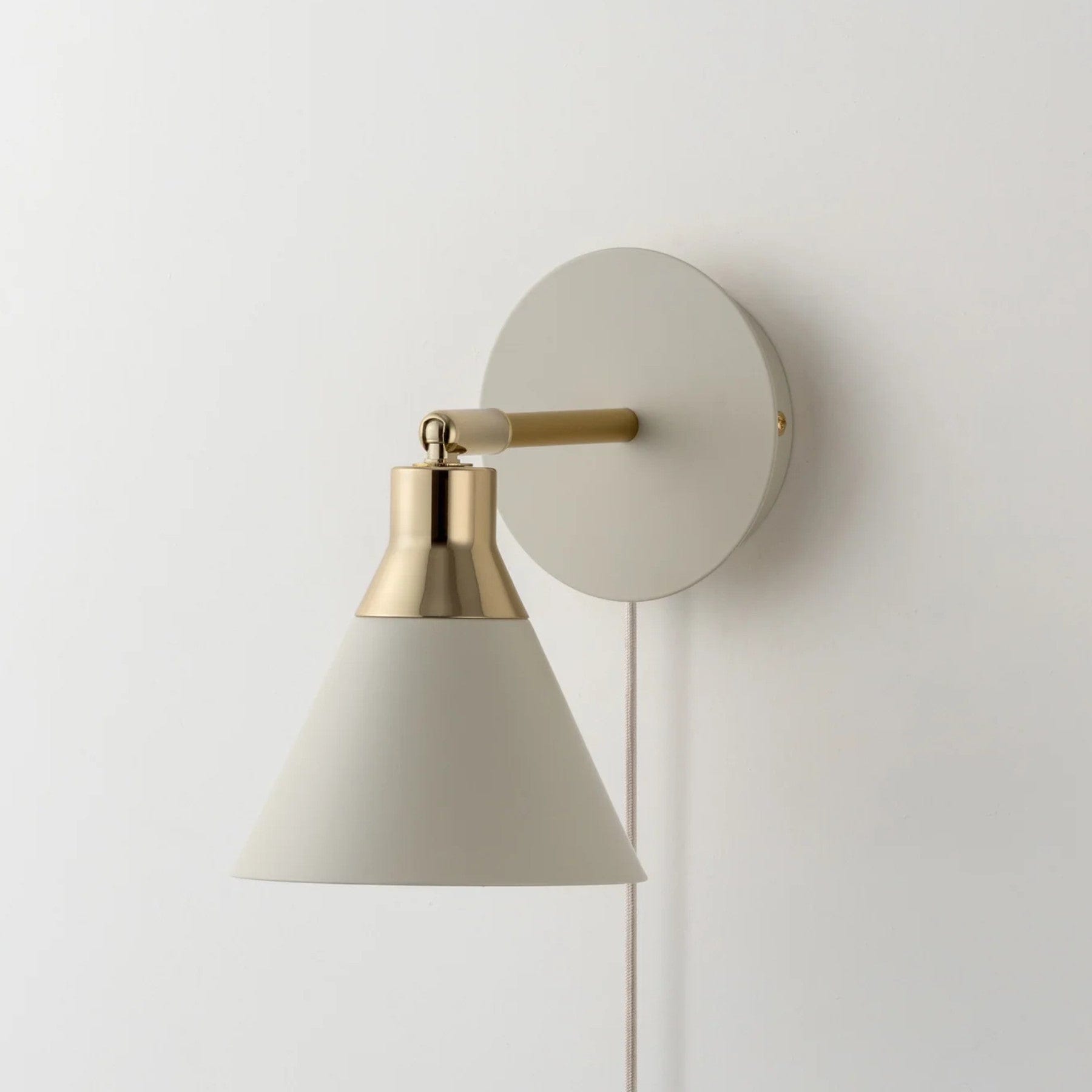 Cone wall light plug in - sand