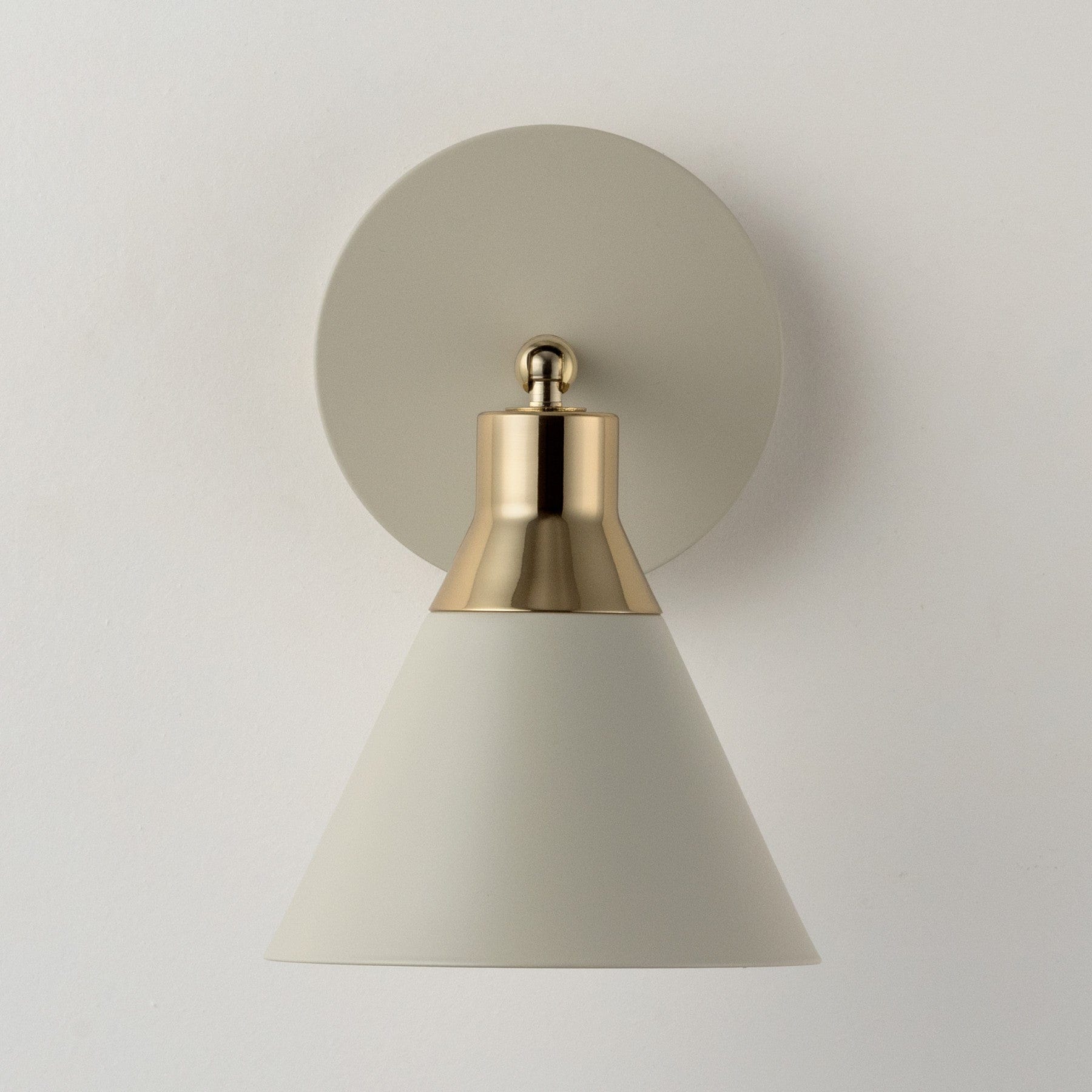 Cone wall light