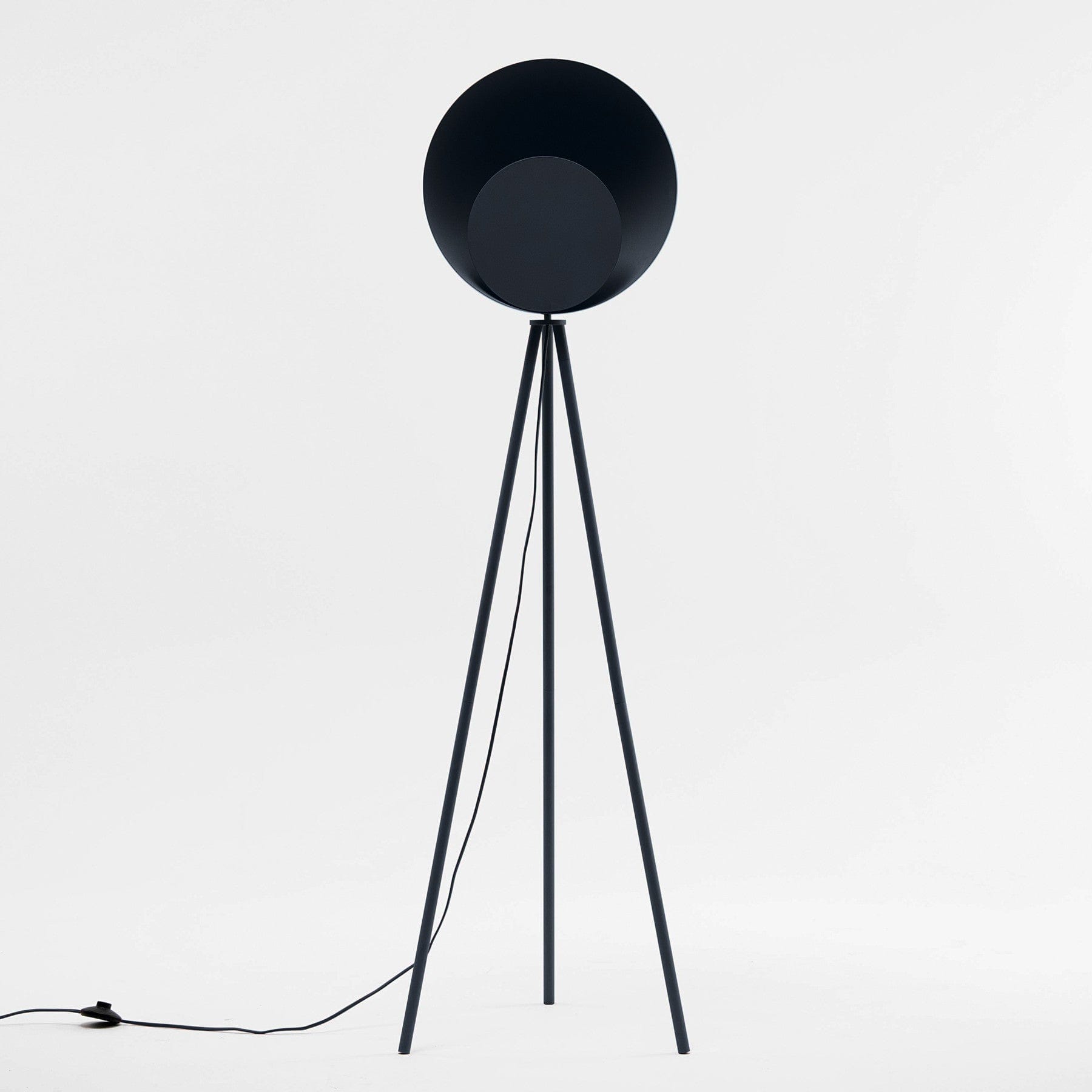 Diffuser floor lamp