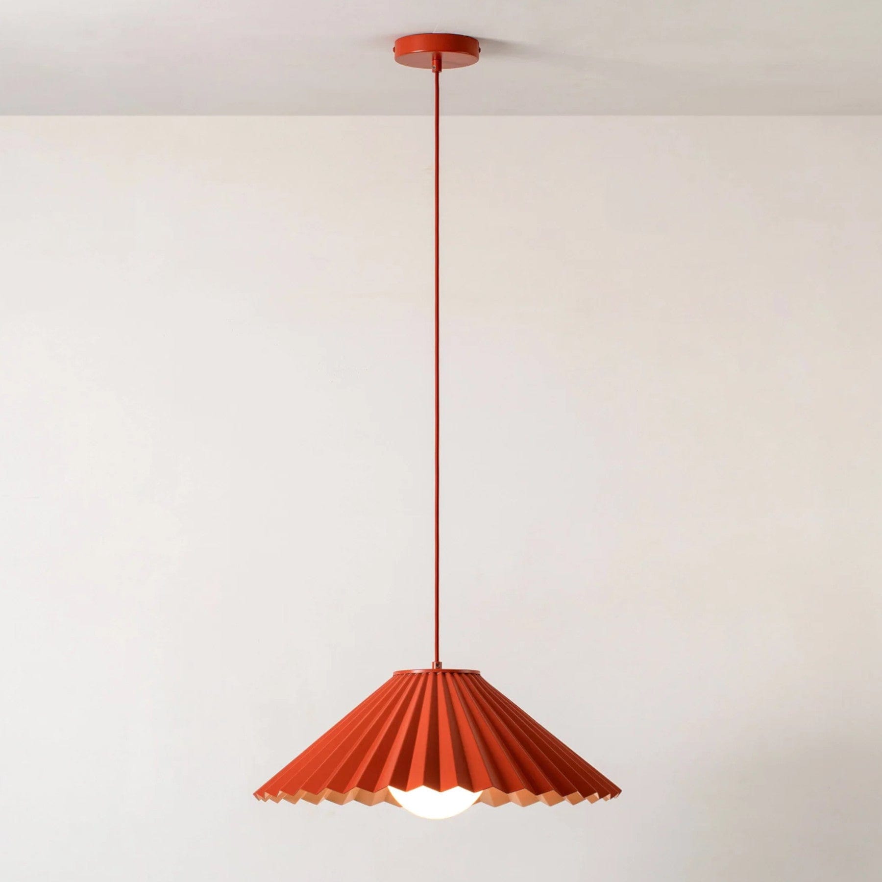 The pleat pendant