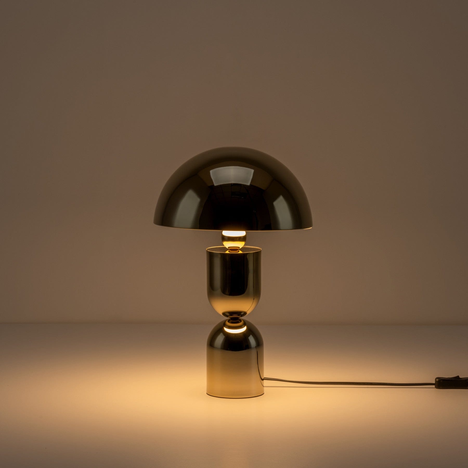 Dome mushroom table lamp