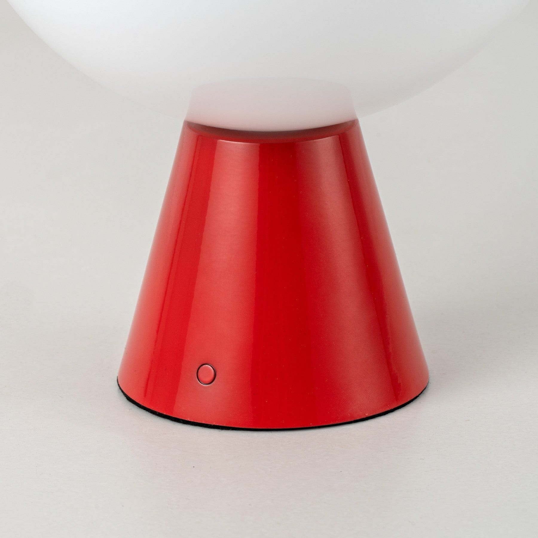 Dome rechargeable table lamp