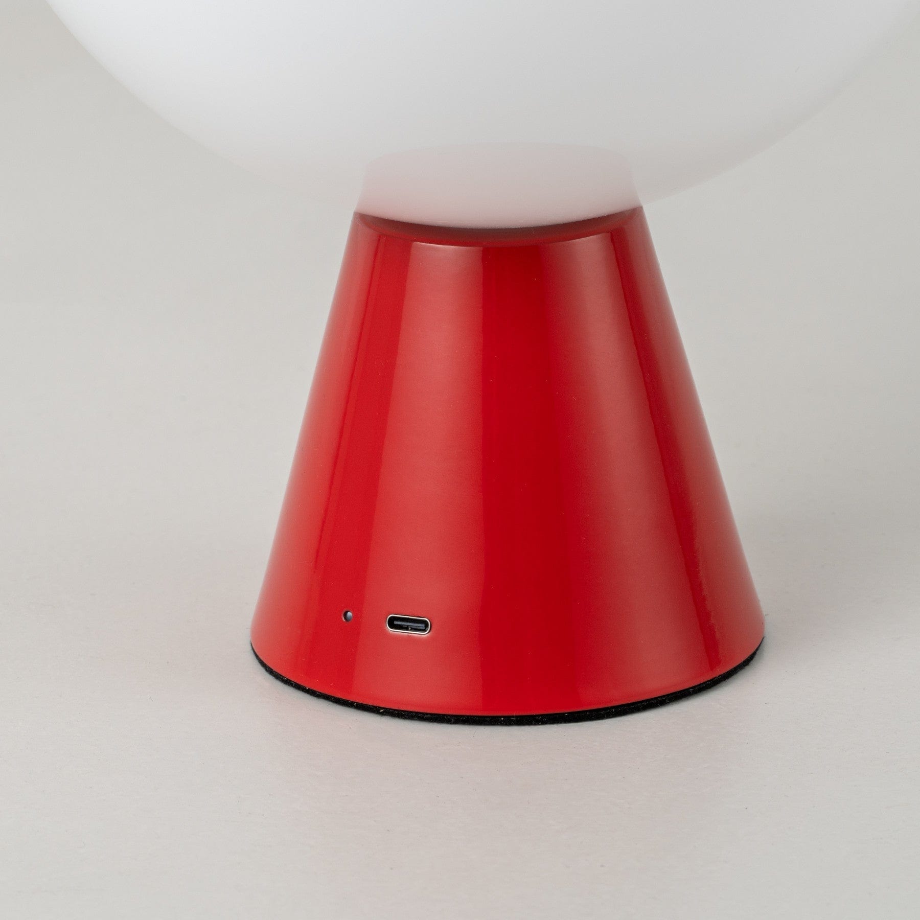 Dome rechargeable table lamp