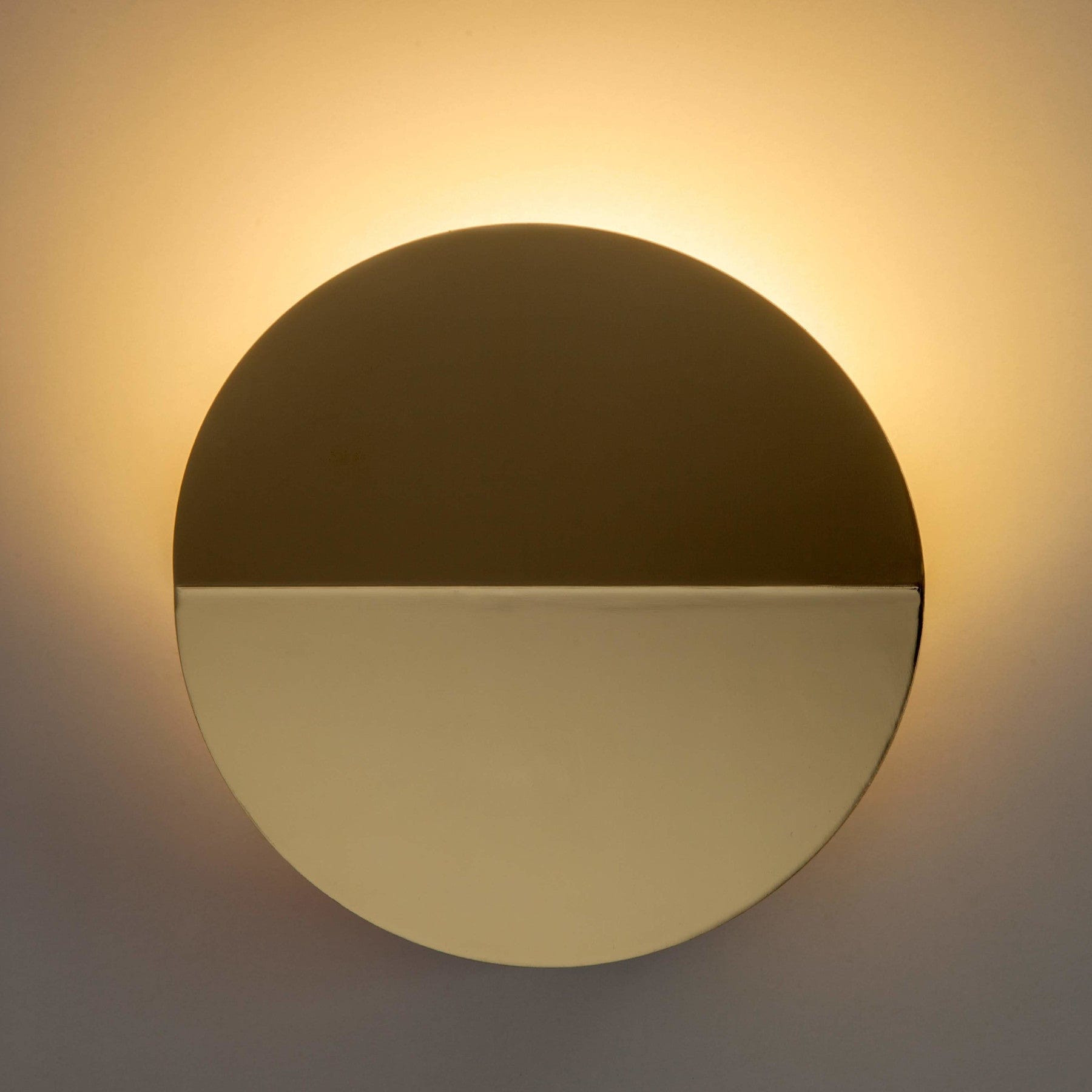 Diffuser round wall light