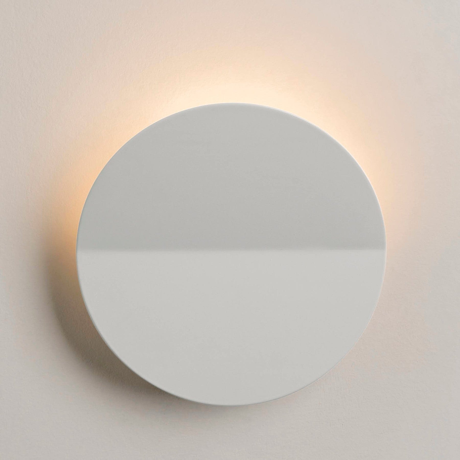 Diffuser round wall light