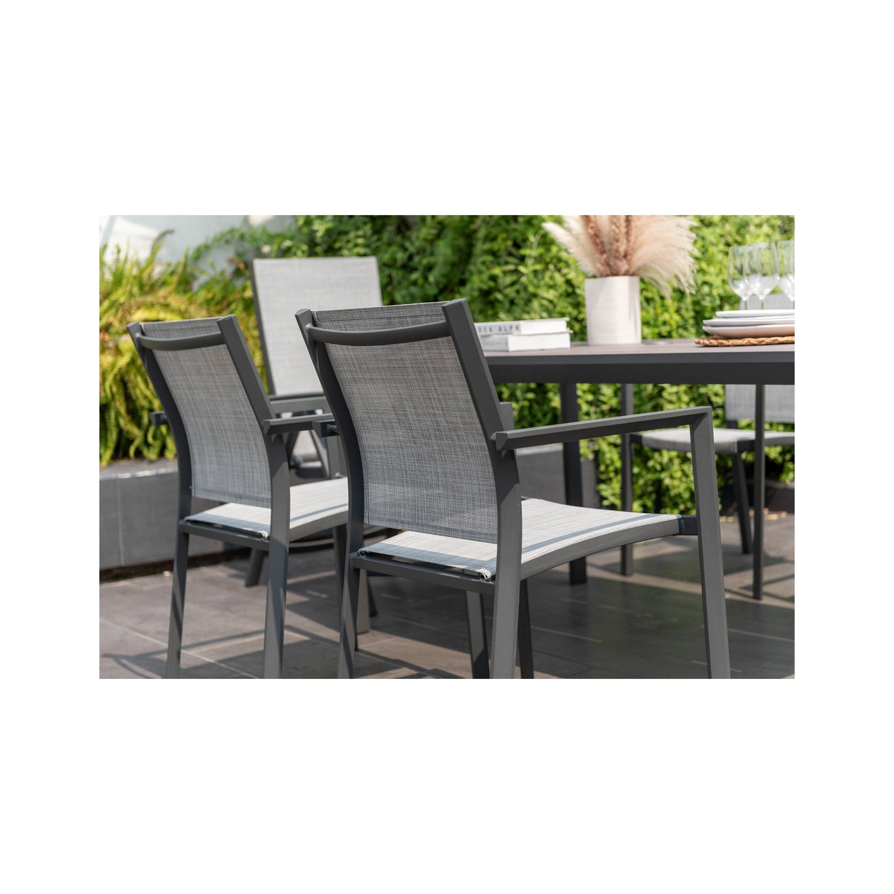 Urbanite dark 6-seat mixed dining set