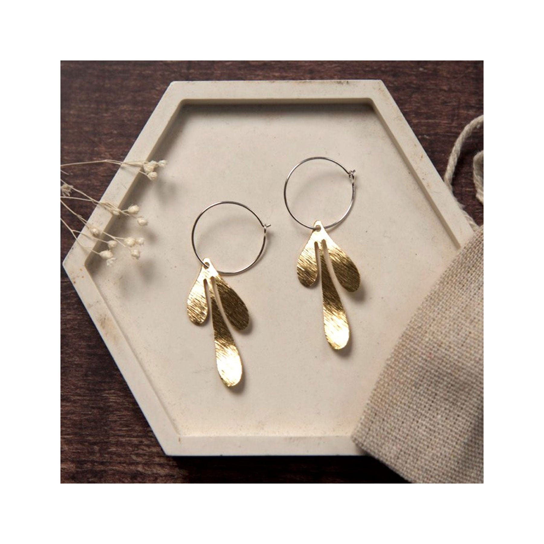 Medium brass earrings palm leaves